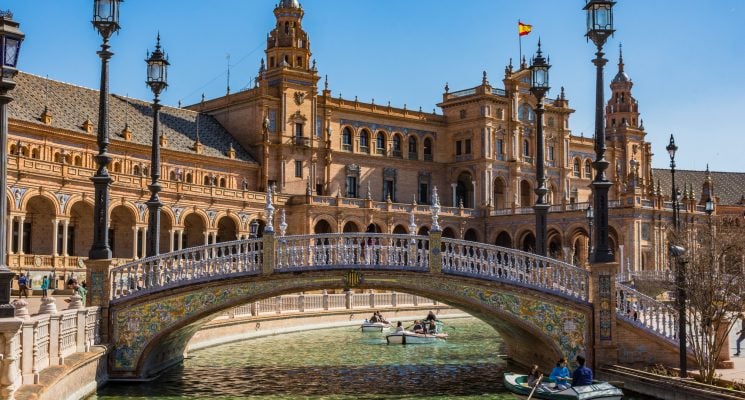 the best hostels in Seville, Spain