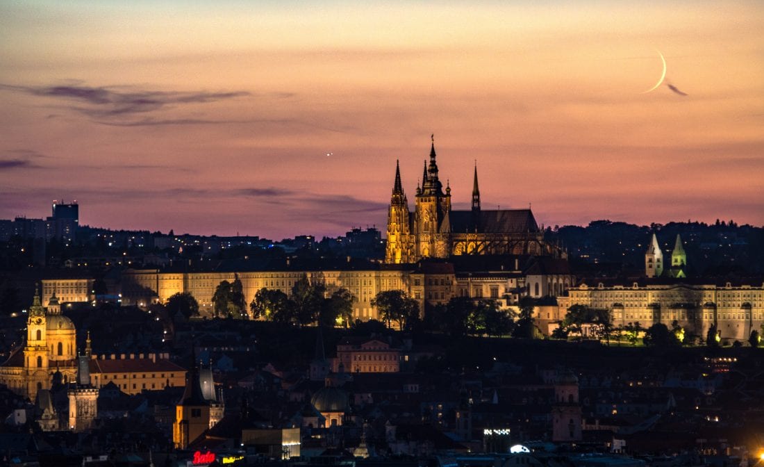 Prague Castle twilight, these photos will make you want to move to Prague