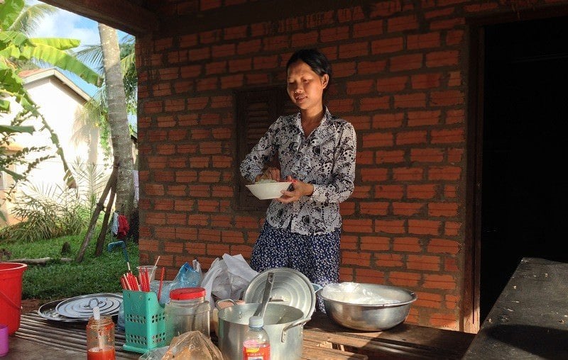 Cambodian Rice Farmer - Making Noodles