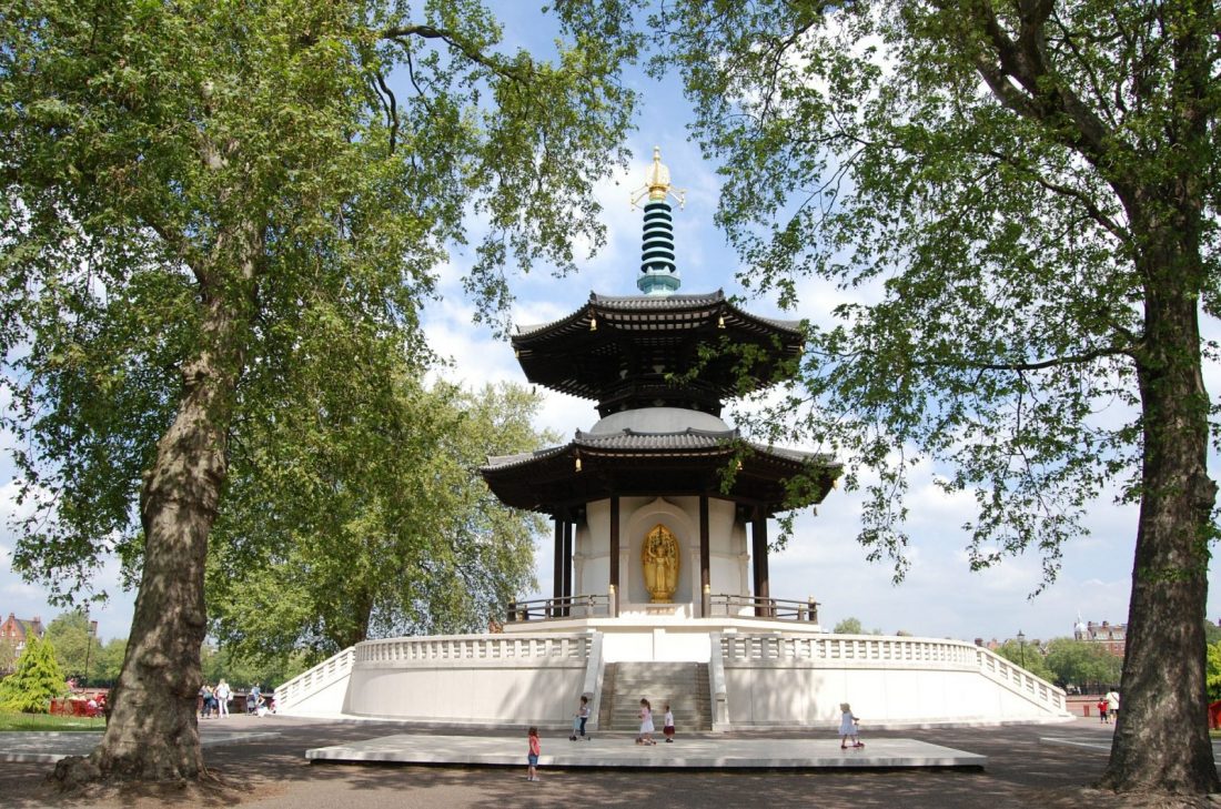 quiet places in london battersea park