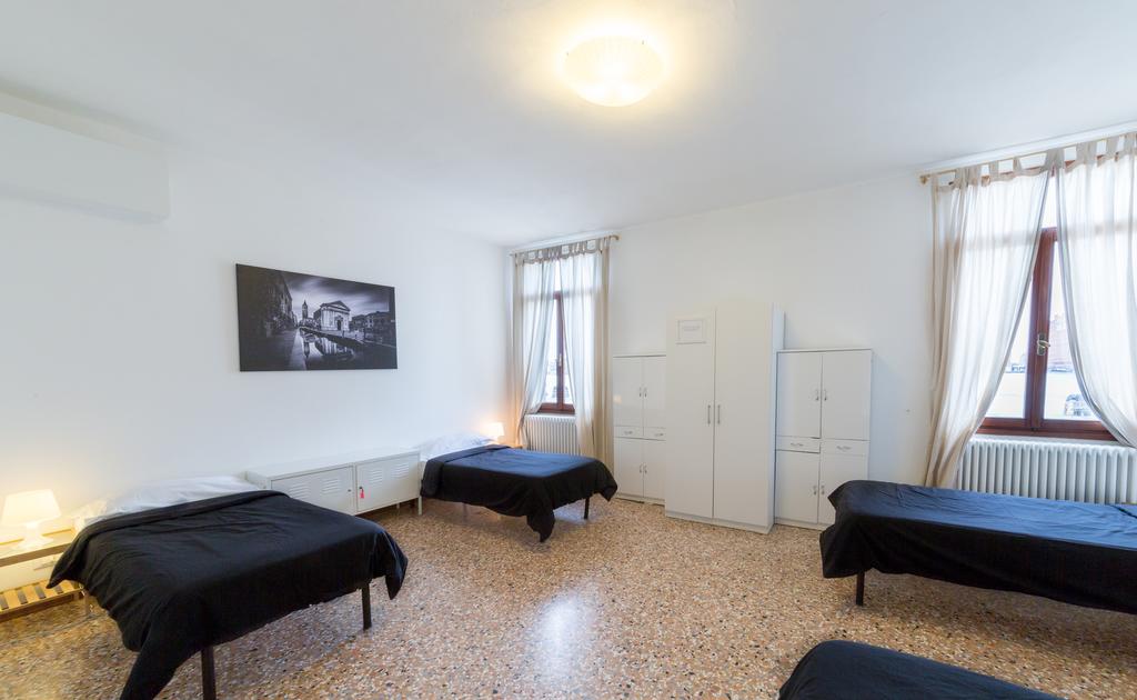 best hostels in venice