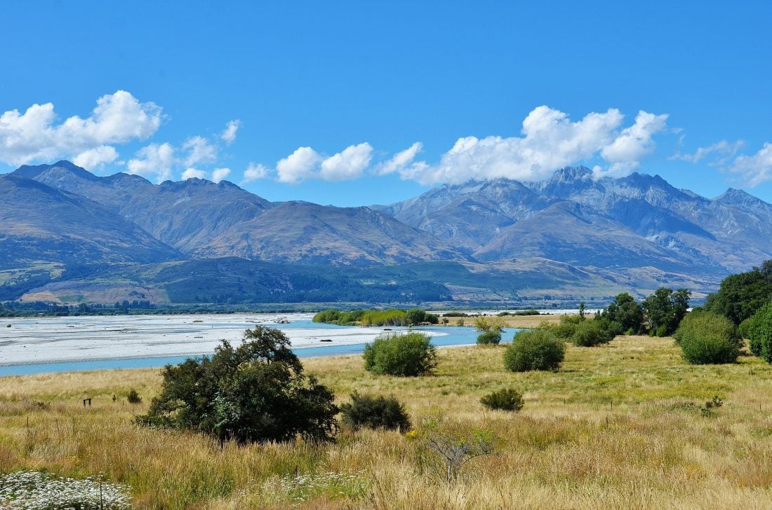 cheap things to do in queenstown - cycle the queenstown trail